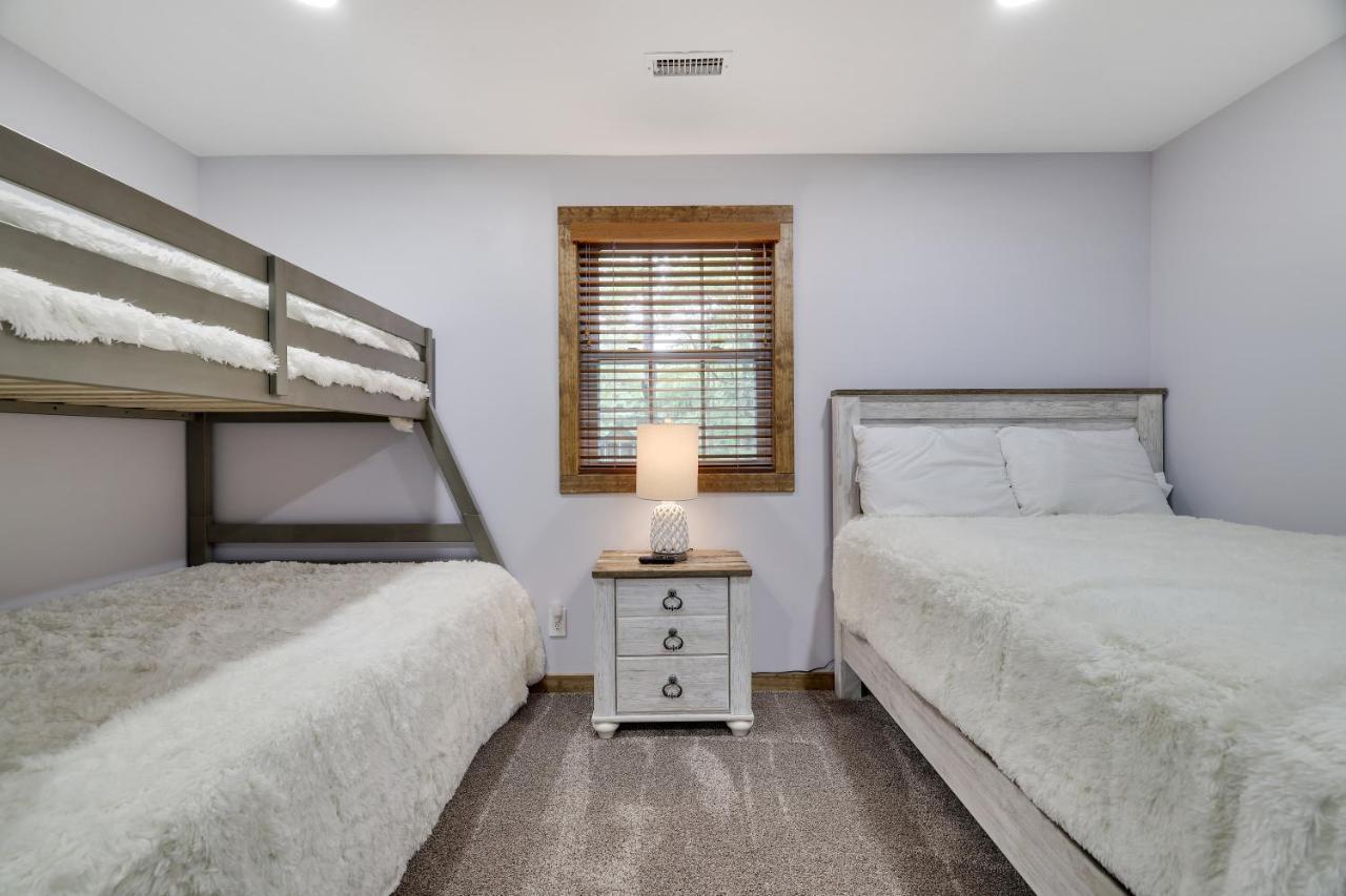 Whiskey Pines Retreat! Single Level Home, Outdoor Firepit, Ac, Bbq! Sleeps 9 In Lake Harmony! Exteriör bild