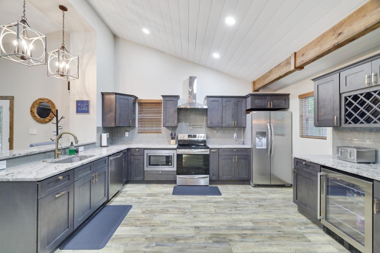 Whiskey Pines Retreat! Single Level Home, Outdoor Firepit, Ac, Bbq! Sleeps 9 In Lake Harmony! Exteriör bild
