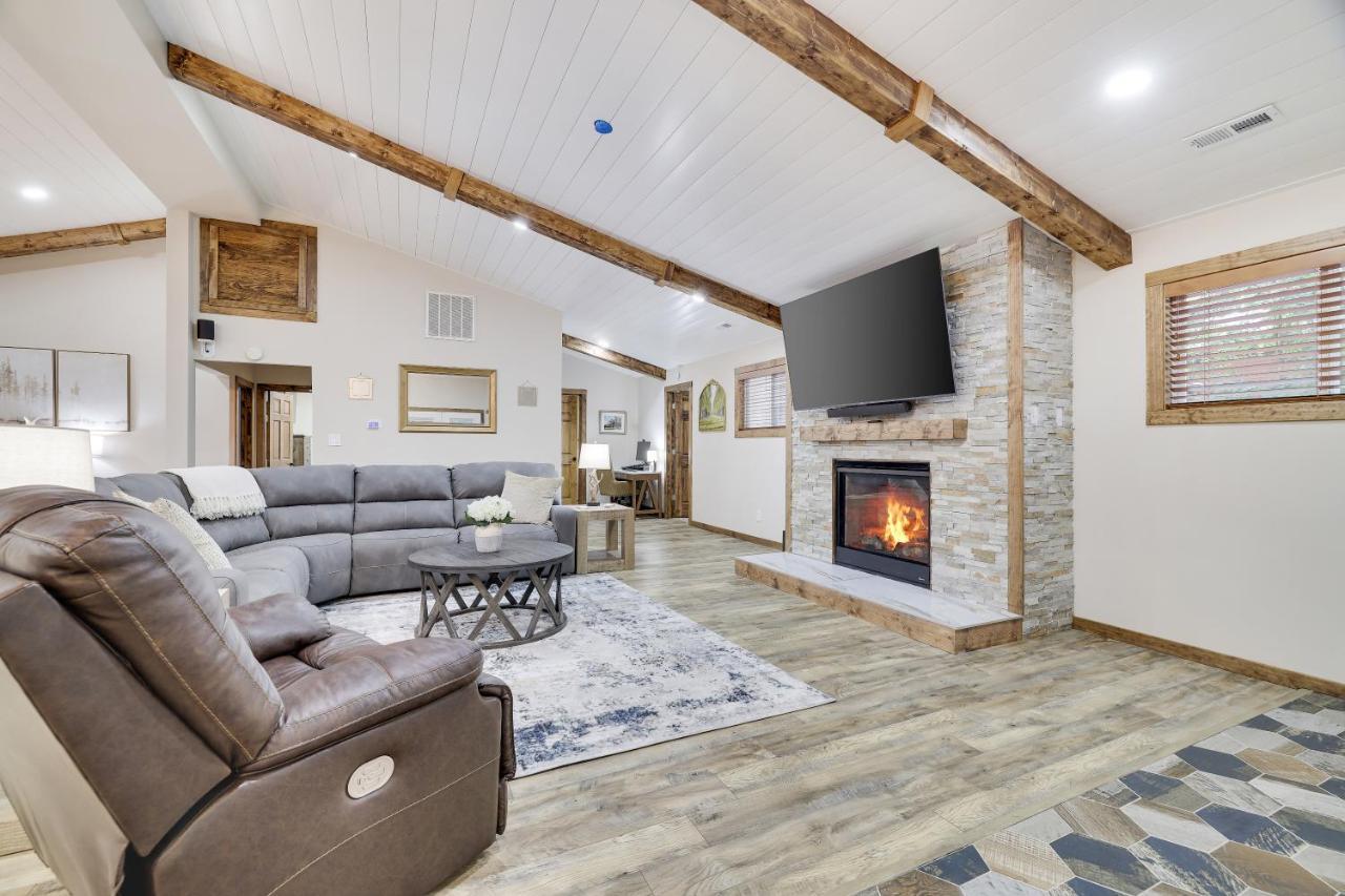 Whiskey Pines Retreat! Single Level Home, Outdoor Firepit, Ac, Bbq! Sleeps 9 In Lake Harmony! Exteriör bild
